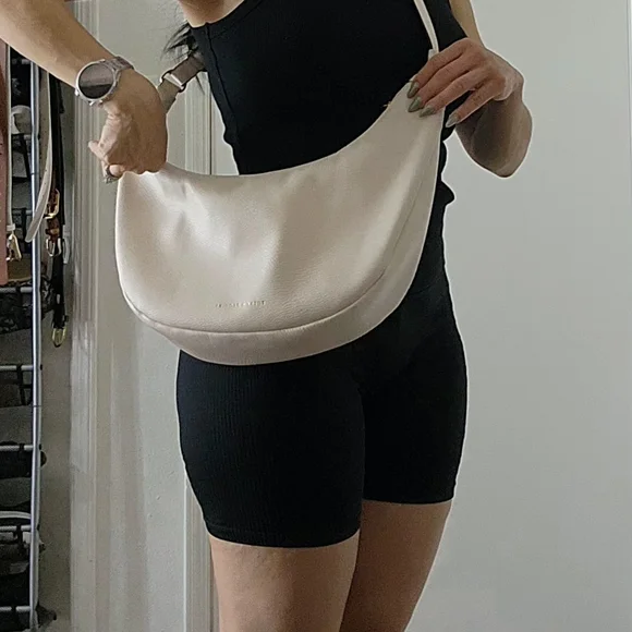 Poppy & Peonies Cream Shoulder Bag - Picture 5 of 6